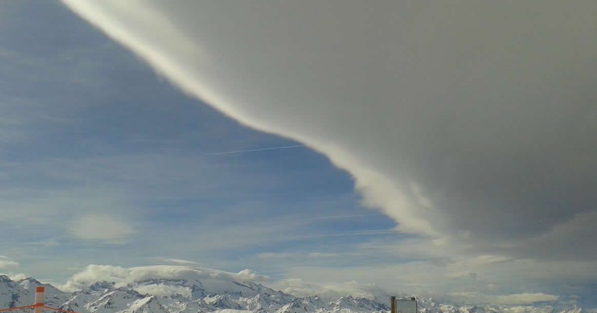 Núvol de vent a la Vall d'Aran. Autor: Claudio Martínez.